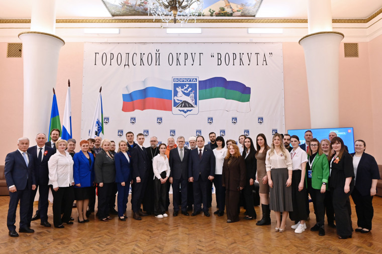 Ростислав Гольдштейн поддержал активистов Воркуты, работающих над Книгой памяти о педагогах военных лет. Ростислав Гольдштейн поддержал активистов Воркуты, работающих над Книгой памяти о педагогах военных лет.