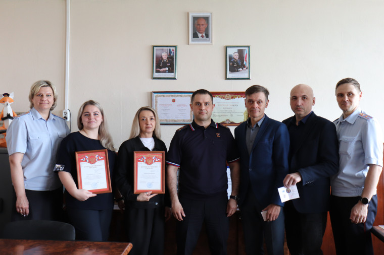 В Воркуте поздравили ветеранов подразделения по делам несовершеннолетних с юбилеем службы. В Воркуте поздравили ветеранов подразделения по делам несовершеннолетних с юбилеем службы.