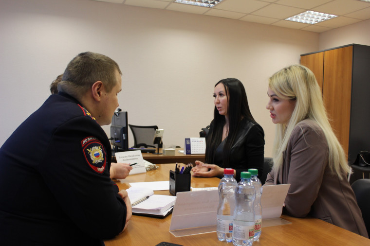 В Воркуте обсудили профилактику социального неблагополучия в семьях. В Воркуте обсудили профилактику социального неблагополучия в семьях.