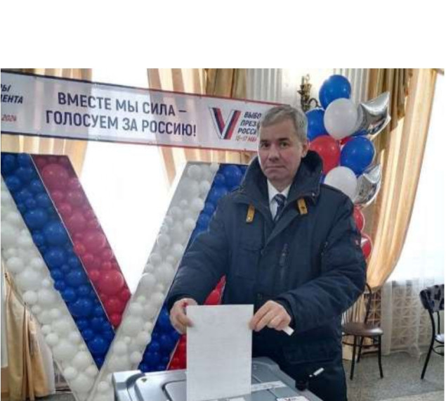 Врио главы Воркуты Александр Камкин проголосовал на выборах Президента РФ. Врио главы Воркуты Александр Камкин проголосовал на выборах Президента РФ.